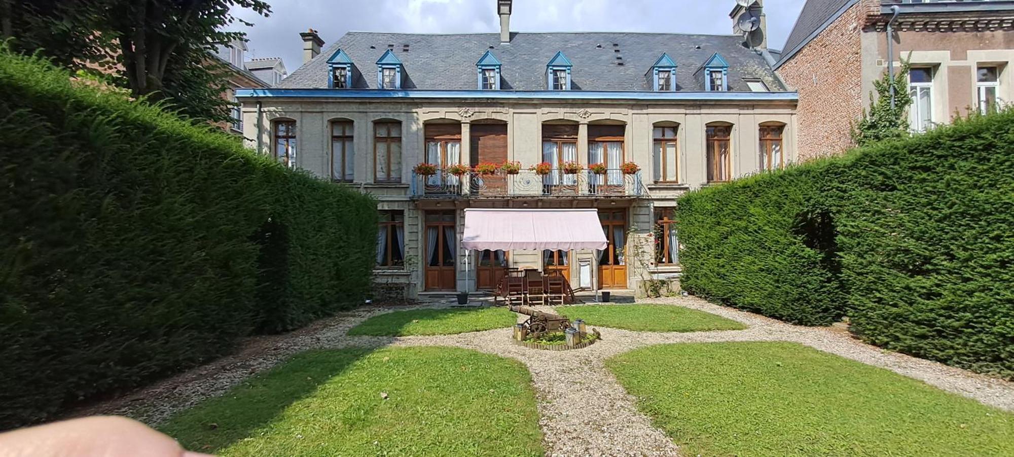 Hotel Particulier Des Canonniers Saint-Quentin  Buitenkant foto