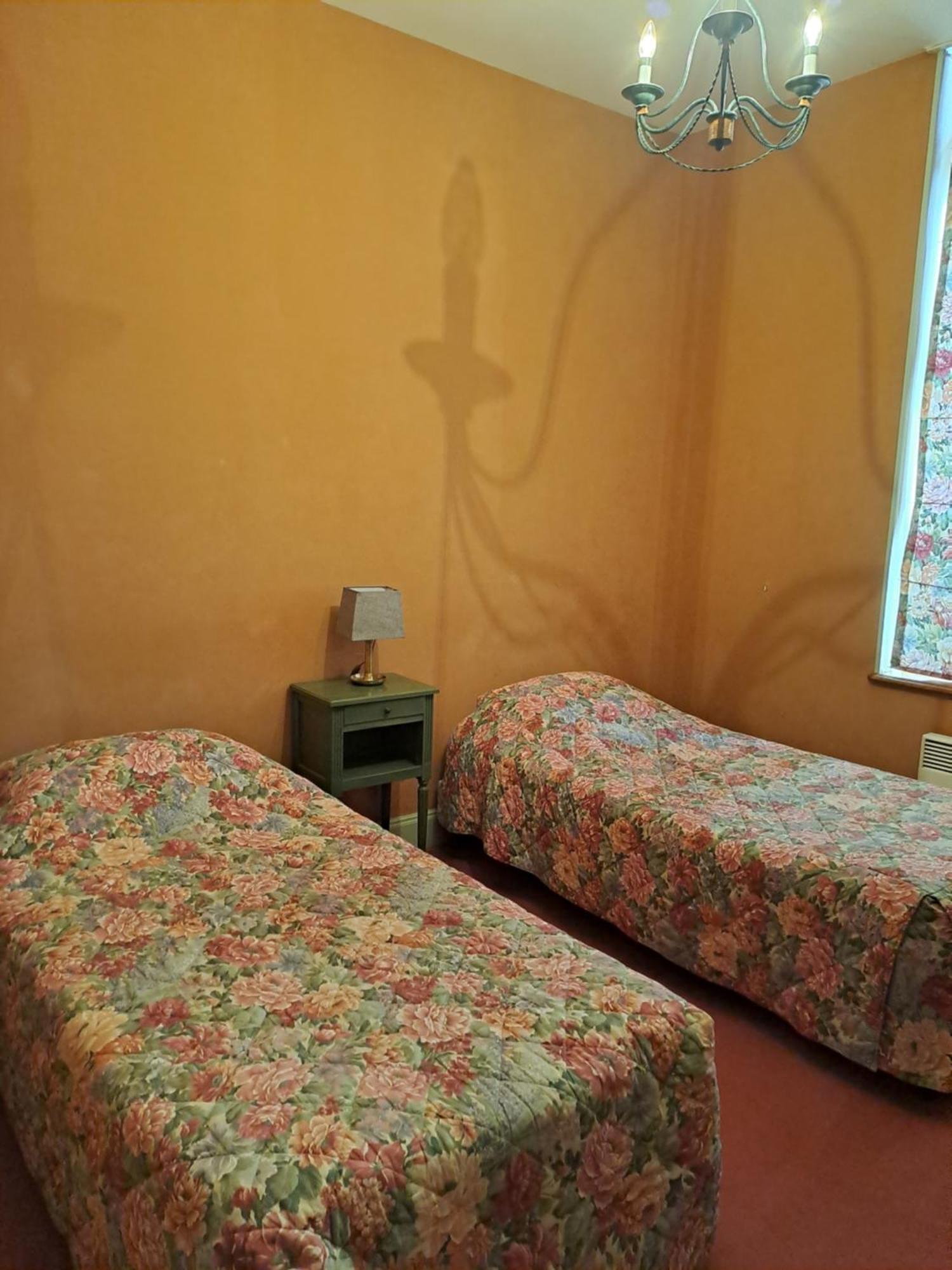 Hotel Particulier Des Canonniers Saint-Quentin  Kamer foto